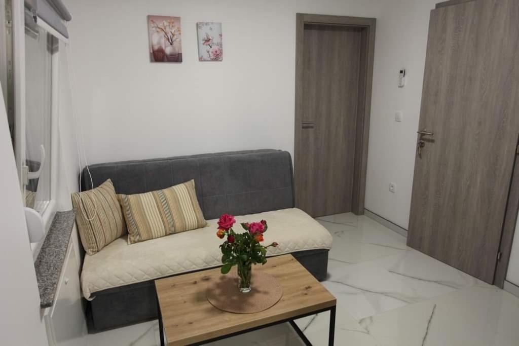 Apartmani Venecia Prozor Exteriör bild